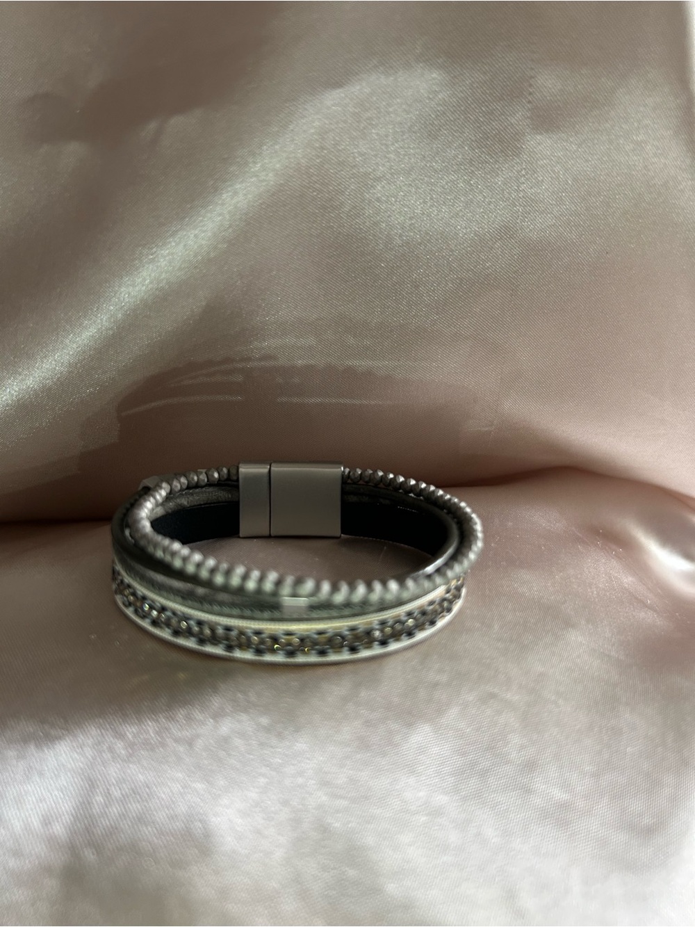 Beaded Multistrand Magnetic Closure Bracelet in Silver and Gray